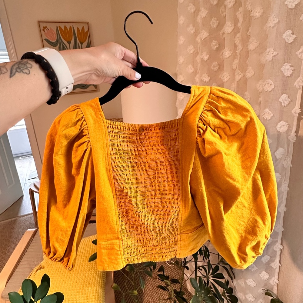 Express crop top - Picture 2 of 3